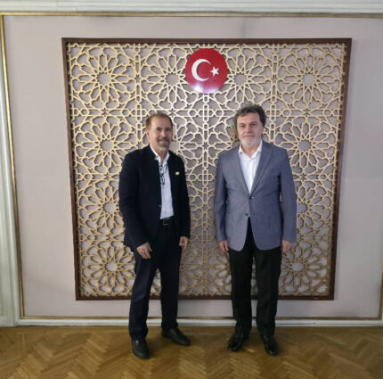 دیدار مدیران موزه تمبرهای طلا و نقره ایران با سفیر ترکیه در تهران
